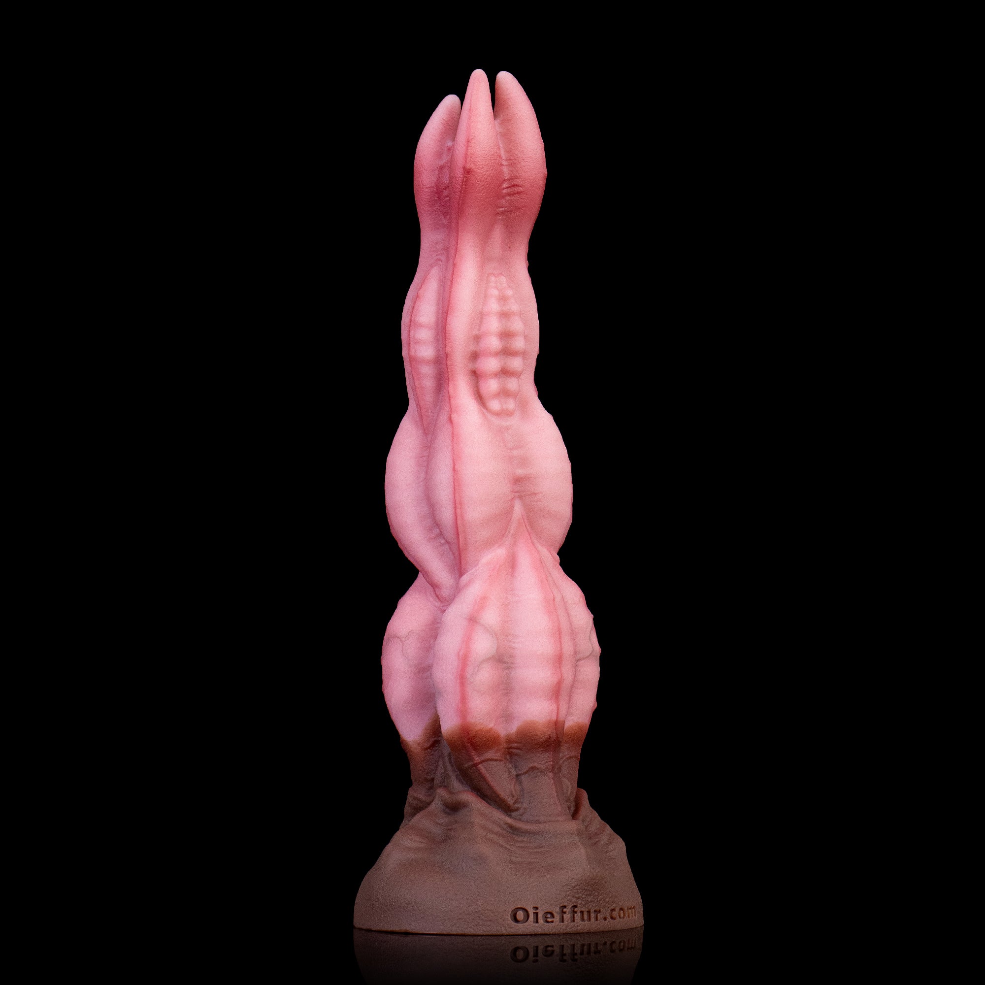 Oieffur Nagaros feathered serpent fantasy dildo made of platinum silicone, detailed with serpent and feather design. メイン画像