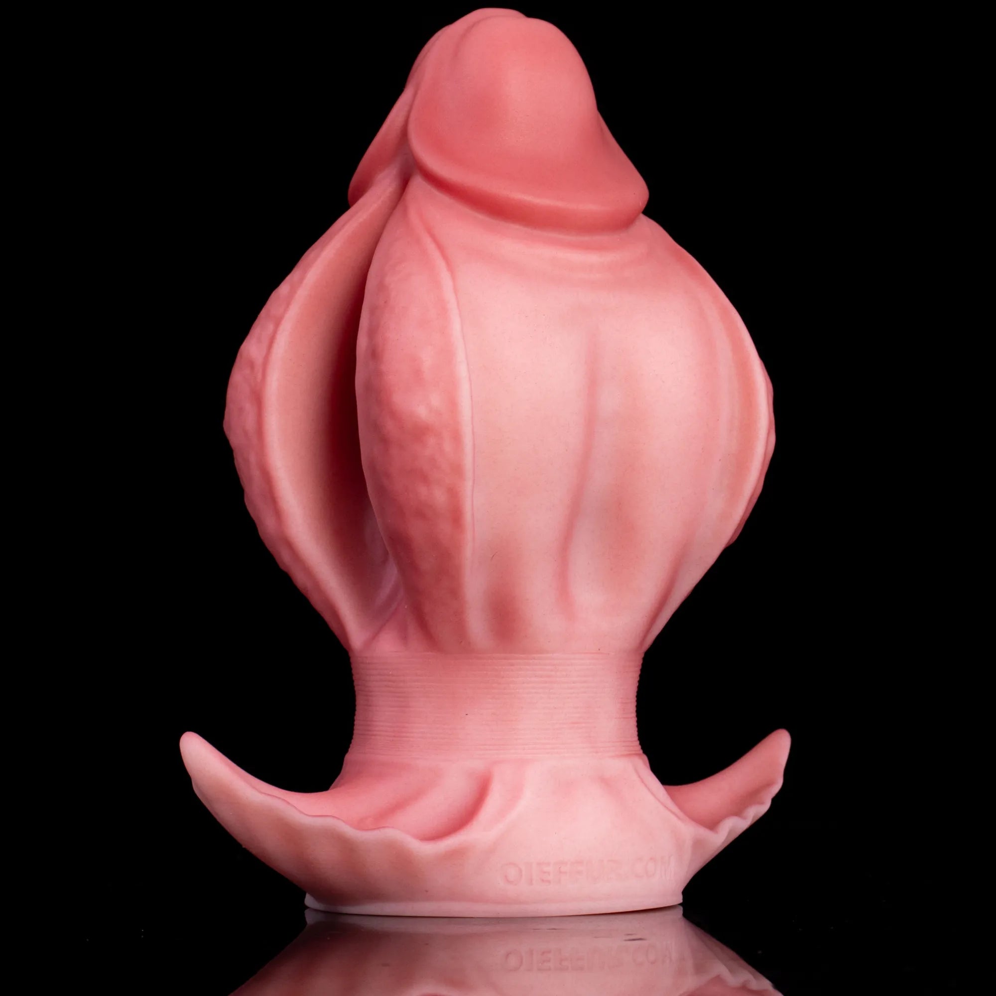 Oieffur Fissure Fantasy Stroker petal-textured platinum silicone dildo, penetrable fantasy toy with intricate surface design. メイン画像